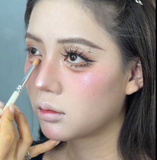 Clip quay cam thường make dâu