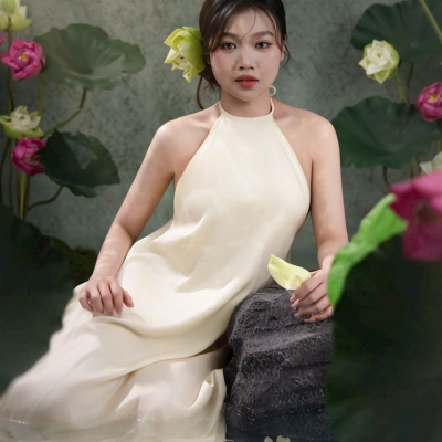 Nàng xinh đẹp, lung linh!