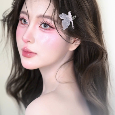 Tone hồng ngọt ngào, nàng dâu xinh hết nấc!