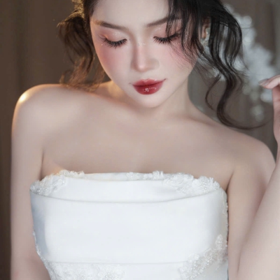 Hôm nay em không cần ai nhường spotlight, vì em chính là spotlight!