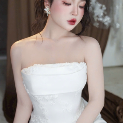 Hôm nay em không cần ai nhường spotlight, vì em chính là spotlight!