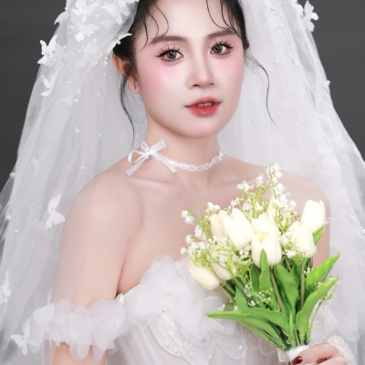 Layout makeup cô dâu với tone hồng baby 