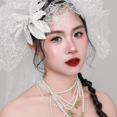 Tone Son Đỏ Cho Cô Dâu – Sang Trọng, Quyến Rũ Và Nổi Bật Trong Mọi Khoảnh Khắc