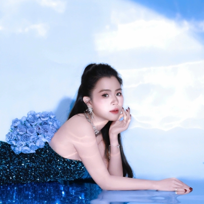 Concept Ánh Xanh Kiêu Sa