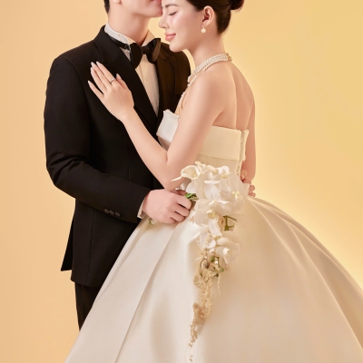 Chụp hình cổng tại Elsa Studio