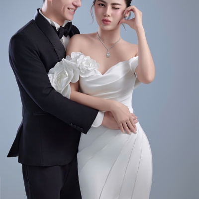 Chụp hình cổng tại Elsa Studio