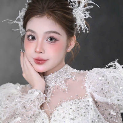 Cô dâu tóc búi - chuẩn mực của sự sang trọng và tinh tế !!!